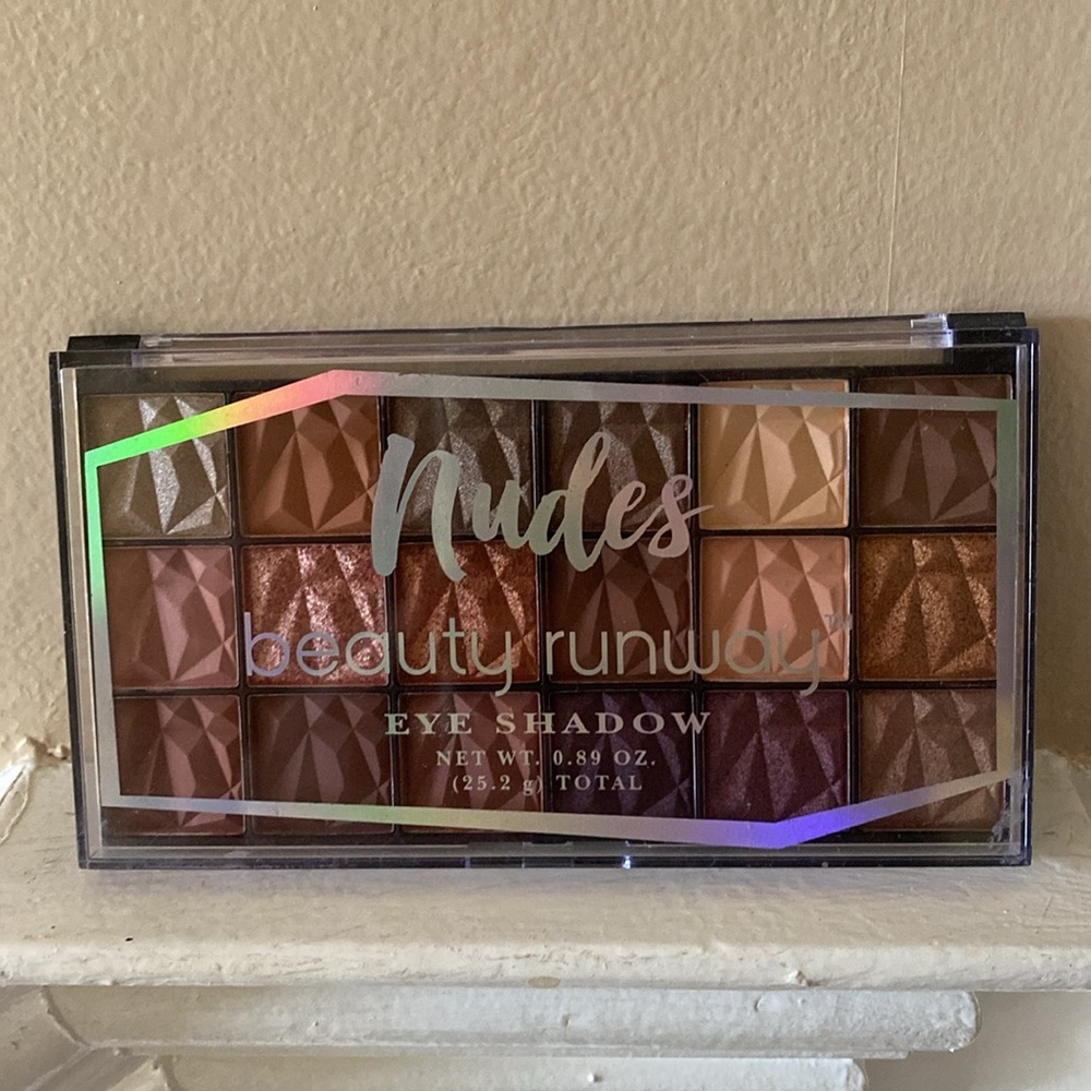 Nudes Eyeshadow Palette